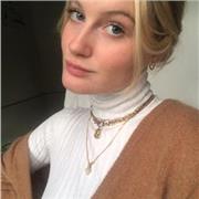 Bonjour, je vous propose mon aide pour des cours d’économie de niveau lycée. Étant, en troisième année d’école de management, je suis capable d’enseigner toutes les bases d’économie